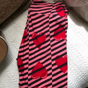 OS LulaRoe leggings hearts